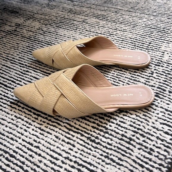 New Look Raffia Pointed Toe Mules - Picture 4 of 5